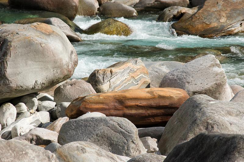 170923_1044_T09852_ValVerzasca_hd.jpg - Val Verzasca zwischen Piee (Brione) und Lavertezzo