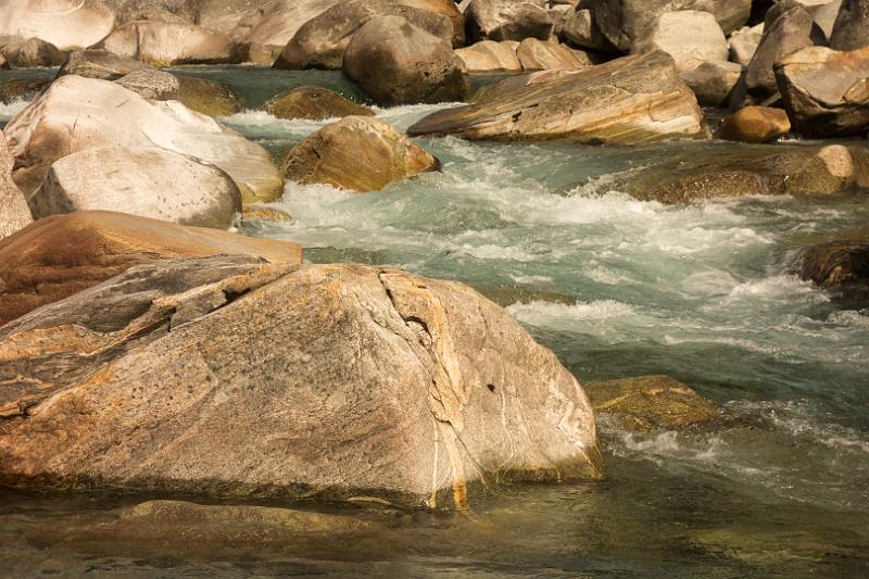 170923_1053_T00935_ValVerzasca_hd.jpg - Val Verzasca zwischen Piee (Brione) und Lavertezzo