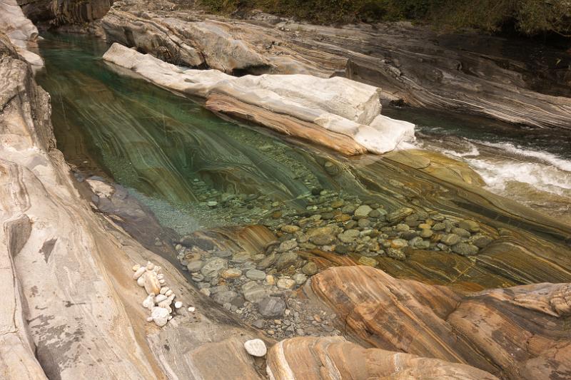 170923_1147_T00963_ValVerzasca_hd.jpg - Val Verzasca zwischen Piee (Brione) und Lavertezzo