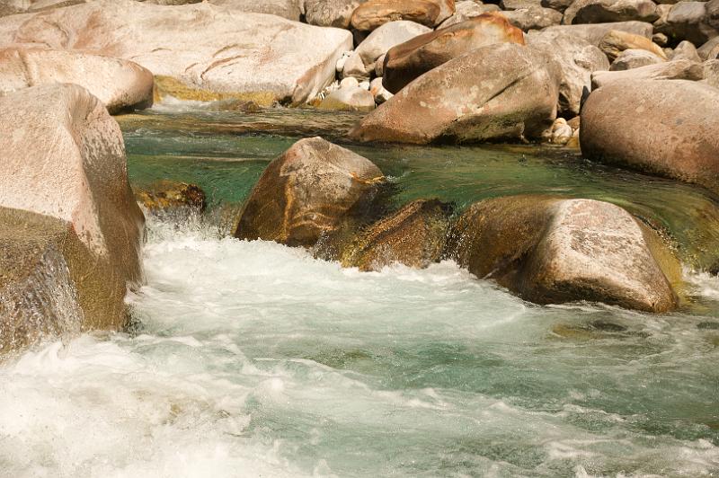 170923_1227_T09906_ValVerzasca_hd.jpg - Val Verzasca zwischen Piee (Brione) und Lavertezzo