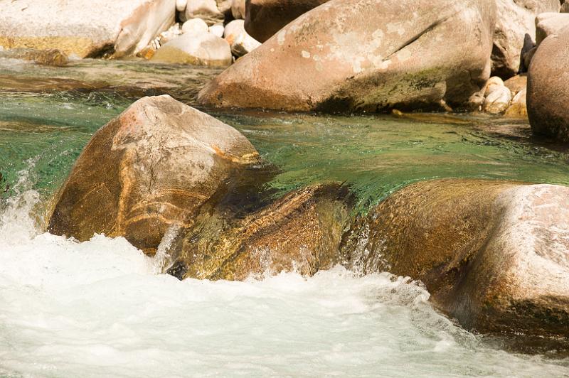 170923_1228_T09908_ValVerzasca_hd.jpg - Val Verzasca zwischen Piee (Brione) und Lavertezzo