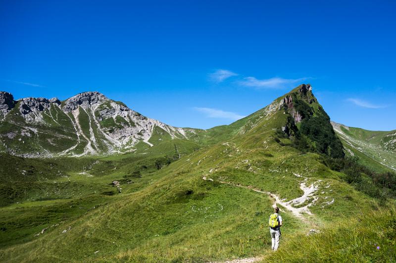 150731_1012_T05476_RoteSpitze_hd.jpg - Aufstieg von der Landsberger Hütte zur Roten Spitze (rechts)