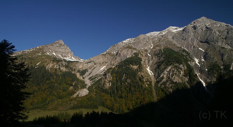 PICT74219_070916_Hahnkampl_Gamsjoch_c.jpg - Blick von der Binsalm zur Gumpenspitze und zum Gamsjoch