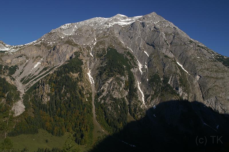 PICT74225_070916_Hahnkampl_Gamsjoch.jpg - Blick von der Binsalm zum Gamsjoch