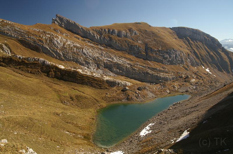 PICT74802_071007_Sagzahn_Sagzahn.jpg - Grubasee, Sagzahn und Vorderes Sonnwendjoch (Rofan)