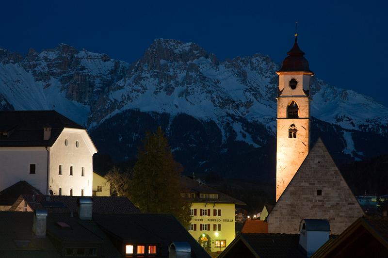 110401_T4887_Deutschnofen.jpg - Deutschnofen am Fuß des Latemar - 20 Uhr