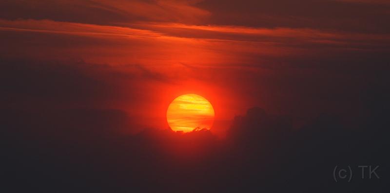 PICT67041_060506_Doesingen_Sonne_c.jpg - Sonnenuntergang