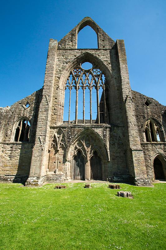 170526_1500_T08962_TinternAbbey_hd.jpg - Tintern Abbey