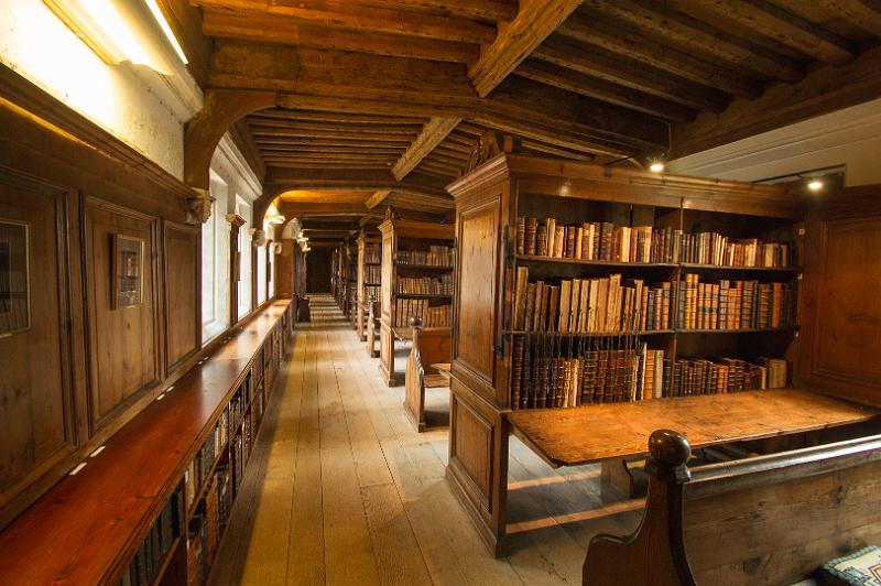 170513_1203_T08059_Wells_hd.jpg - Cathedral Church of St Andrew, Wells - Bibliothek