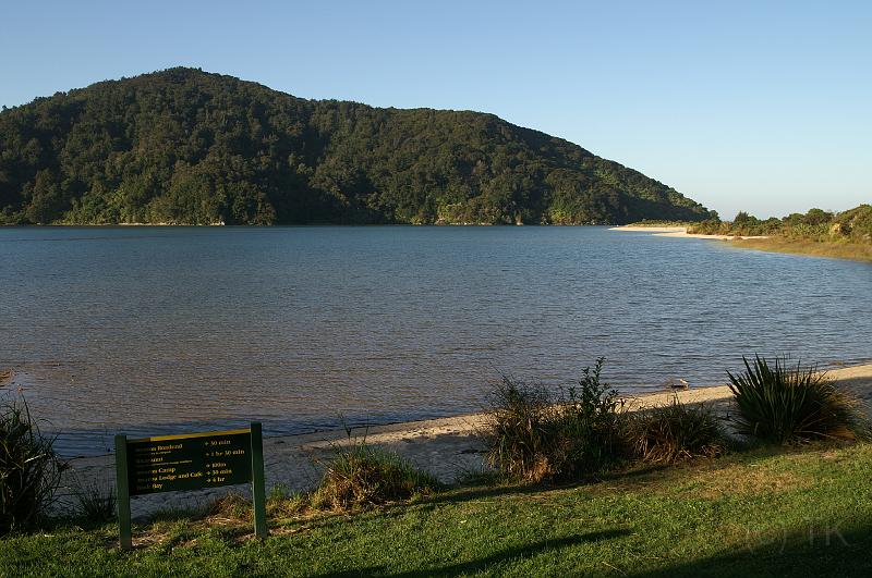 PICT93708_090108_AbelTasman2.jpg - Awaroa Inlet bei Hochwasser