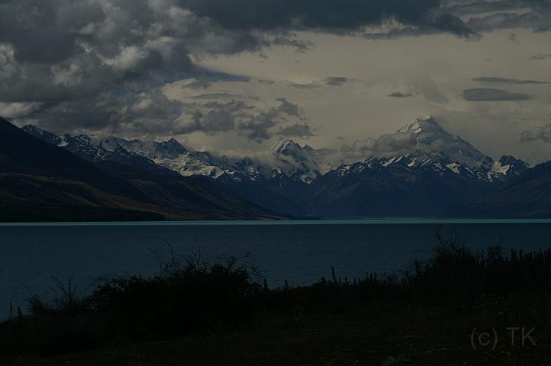 PICT94750_090118_MtCook.jpg - Mt. Cook über dem Lake Pukaki