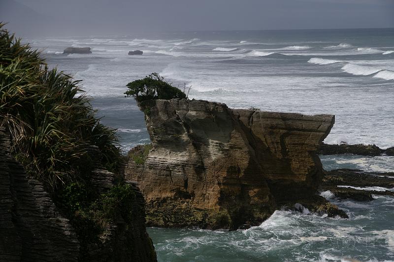 PICT93151_090102_Punakaiki.jpg - Pancake Rocks, Punakaiki National Park