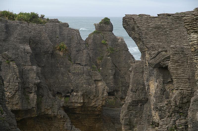 PICT93179_090102_Punakaiki.jpg - Pancake Rocks, Punakaiki National Park