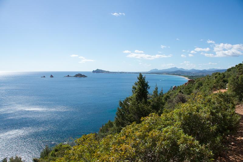 160917_1111_T06290_PedraLonga_hd.jpg - Ostküste bei Santa Maria Navarrese (Blick nach Arbatax)