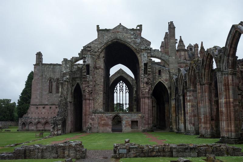 160612_1102_T07829_MelroseAbbey_hd.jpg - Melrose Abbey