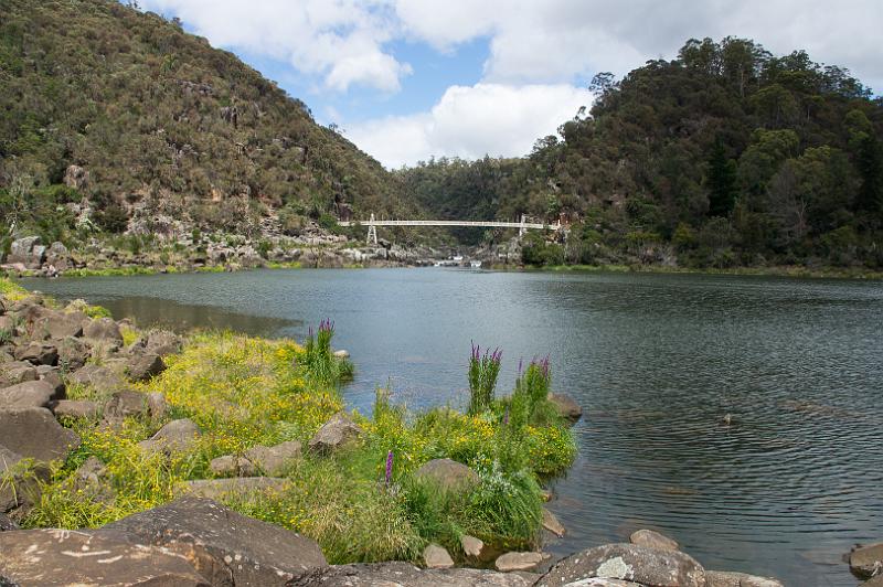 121218_1154_T00070_CataractGorge.jpg - Cataract Gorge, First Basin