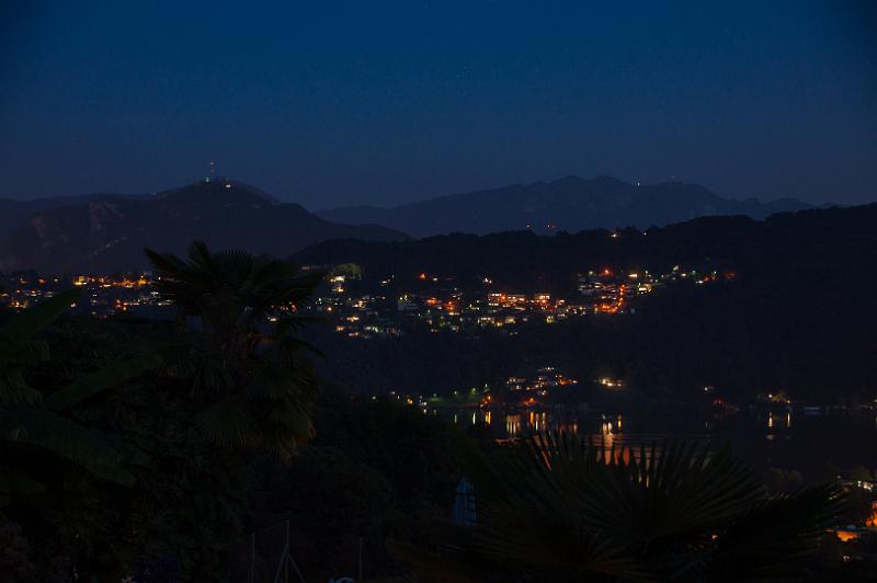 170927_1955_T00218_Neggia_hd.jpg - Blick von Neggia auf den Monte San Salvatore und Monte Generoso