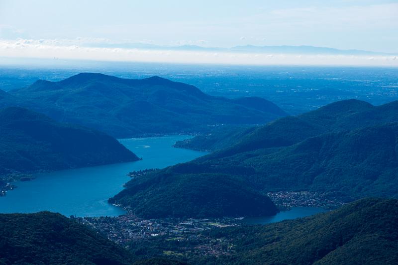 170919_1053_T09503_Traversata_hd.jpg - Aufstieg vom Rifugio Campiglio Pradecolo zur Capanna Tamaro, Blick auf den Lago di Lugano