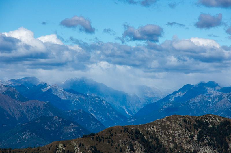 170919_1226_T09530_Traversata_hd.jpg - Aufstieg vom Rifugio Campiglio Pradecolo zur Capanna Tamaro, im Norden schneit es!