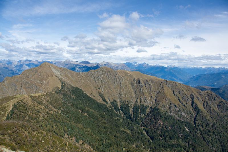 170919_1251_T09532_Traversata_hd.jpg - Aufstieg vom Rifugio Campiglio Pradecolo zur Capanna Tamaro, Monte Tamaro vom Monte Gradiccioli